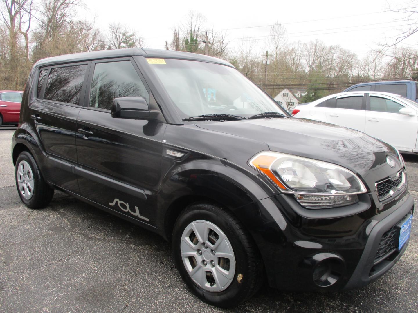 2013 BLACK Kia Soul Base (KNDJT2A57D7) with an 1.6L L4 DOHC 16V engine, 5-Speed Manual transmission, located at 540a Delsea Drive, Sewell, NJ, 08080, (856) 589-6888, 39.752560, -75.111206 - Photo#8